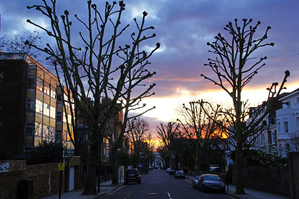 Ladbroke Rd, London by Andrey Sulitskiy