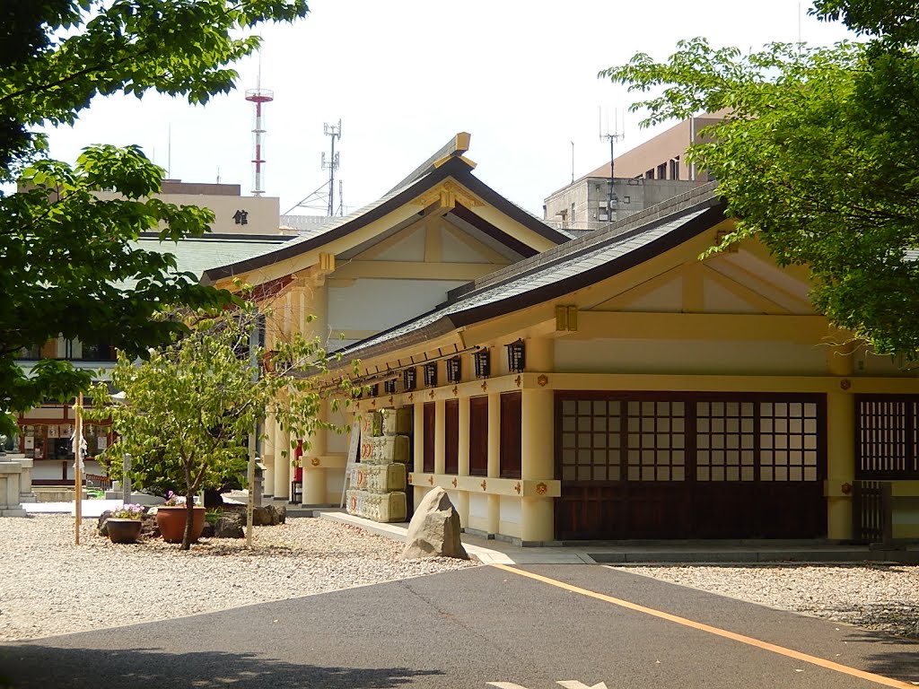 護国神社 by yasufumi yoshizawa