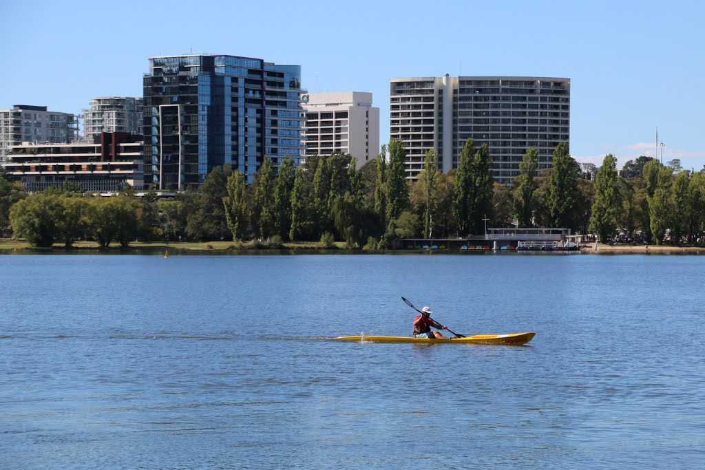 Lake Burley Griffin, Canberra by Lorraine Phelan