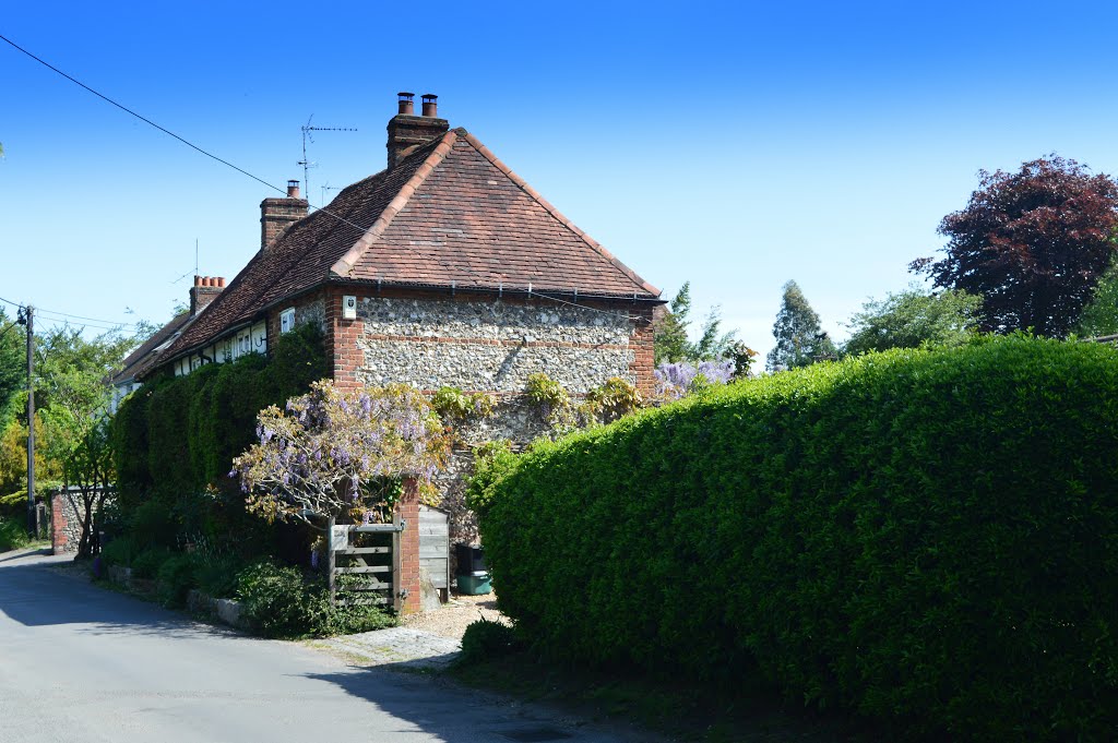 Little Marlow, UK by Peter Gooding