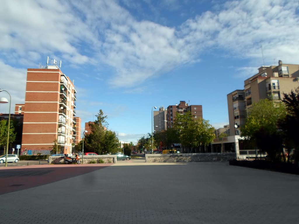 Avenida Padre Piquer by Manuel Arranz Suárez