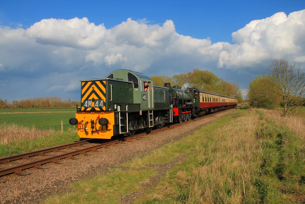 Class 14 No 9520 and Hunslet Austerity 0-6-0ST no 75008 "Swiftsure" head past Sutton Cross ~ Nene Valley Railway by Steve. D