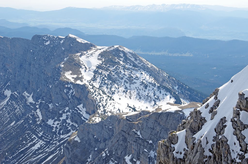 Pas de la Balme . by Marc Bon