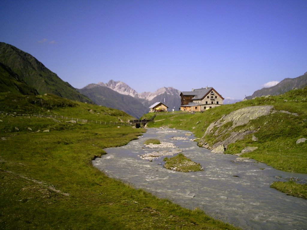 6167 Neustift im Stubaital, Austria by hackltom