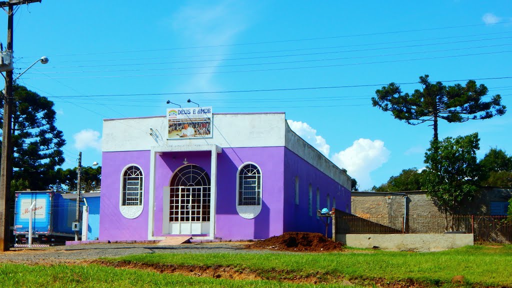 IGREJA DEUS É AMOR-PONTE ALTA by Sidnei Recco