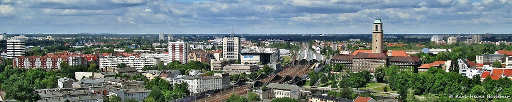 Spandau: Arcaden, Bahnhof & Rathaus by Karl-Heinz Bassemir