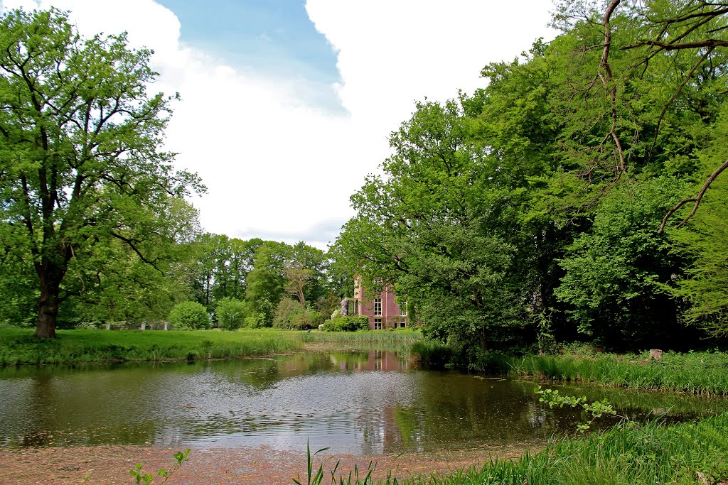 Kasteel Oldenaller by A den Hartigh