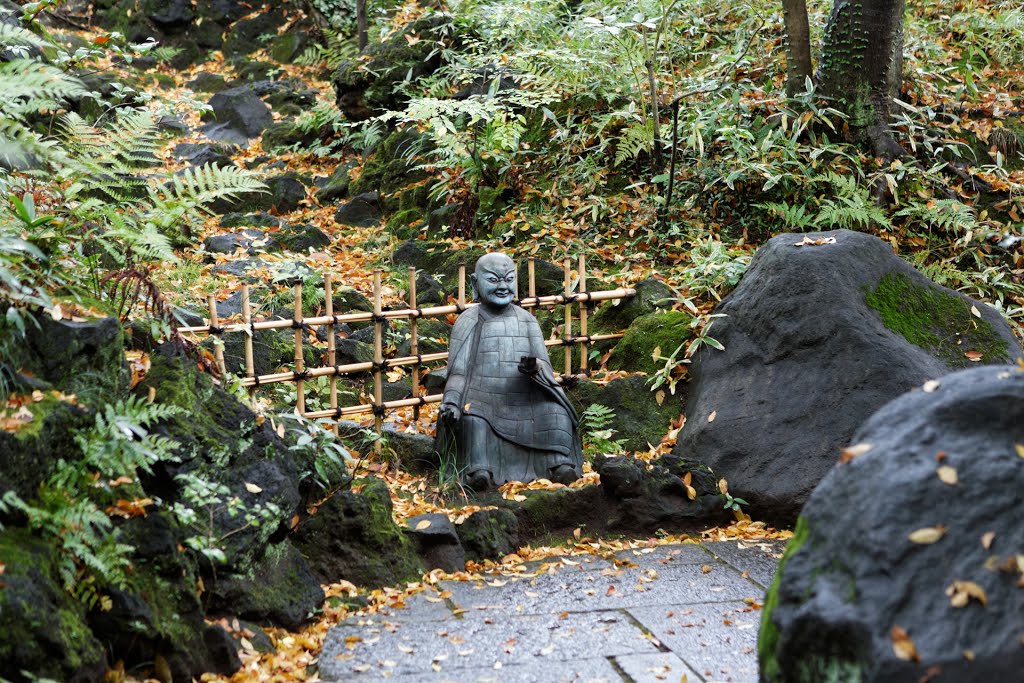 Tōkyō, Nezu Museum by Corine  Michel Giron