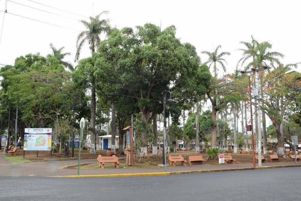 Atenas, Provincia de Alajuela, Atenas, Costa Rica by Derek Haden