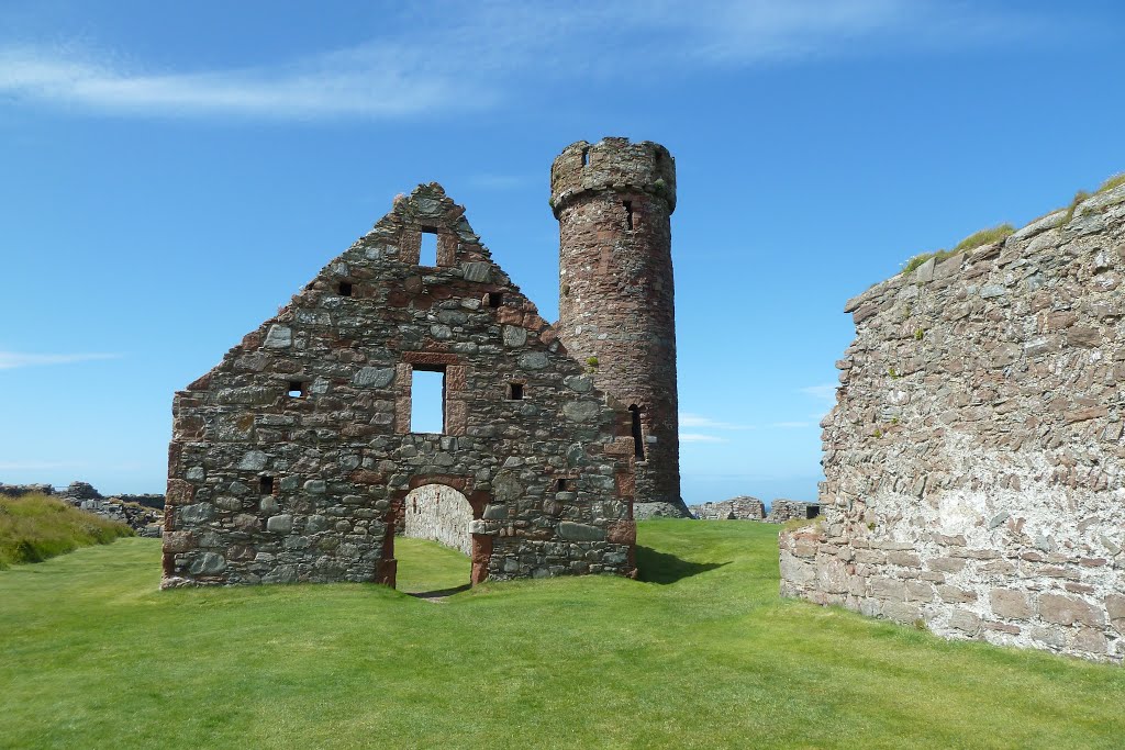 W Quay, Isle of Man by cowbridgeguide.co.uk