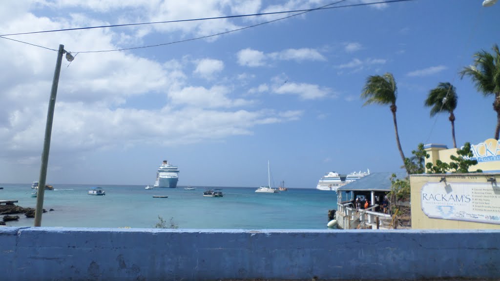 George Town, Ilhas Cayman, 2016 by Predador