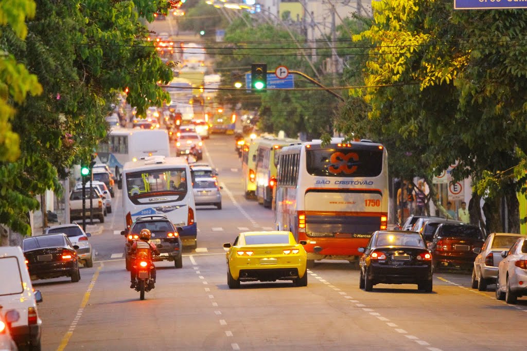 Centro de Divinópolis/MG. Data: 13/10/2015 by Christyam de Lima