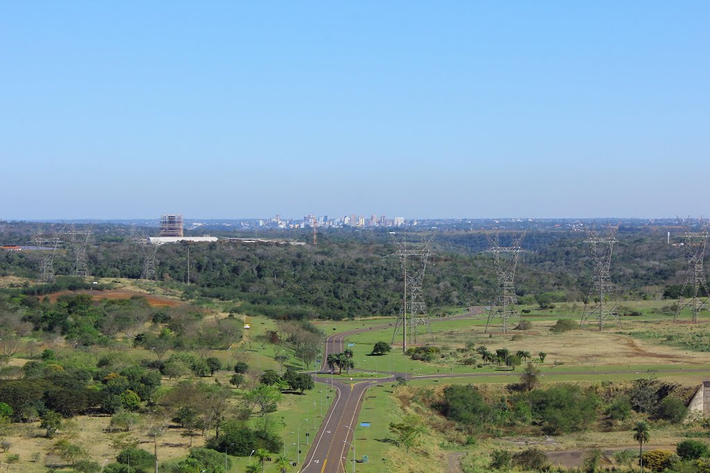 Hidrelétrica Itaipu. Data: 30/08/2015 by Christyam de Lima