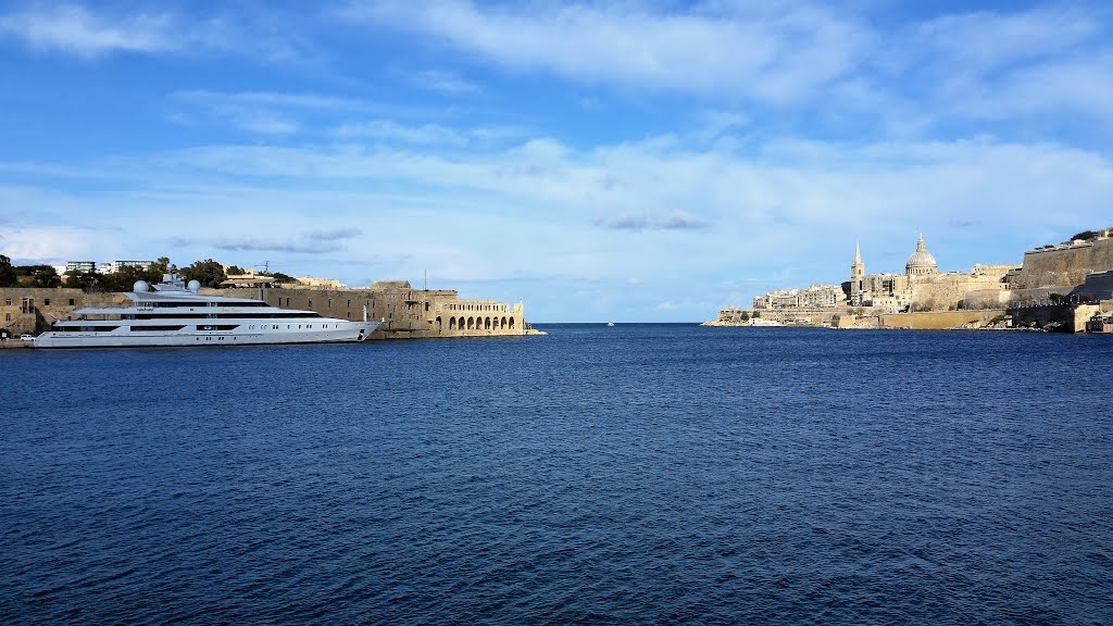 Valletta, Malta by mario castro