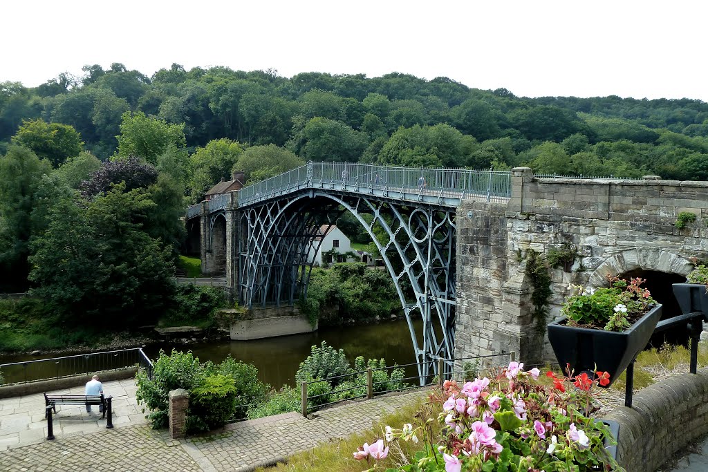 Bridgnorth, UK by cowbridgeguide.co.uk