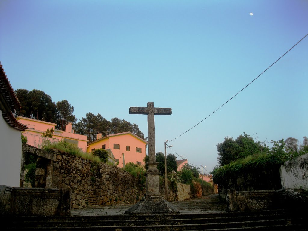 Convento de São Francisco do Monte, Orgens Viseu, cruzeiro by A Almeida