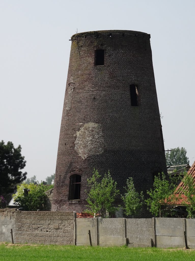 Windmolenromp Ursel by Pascal Van Acker