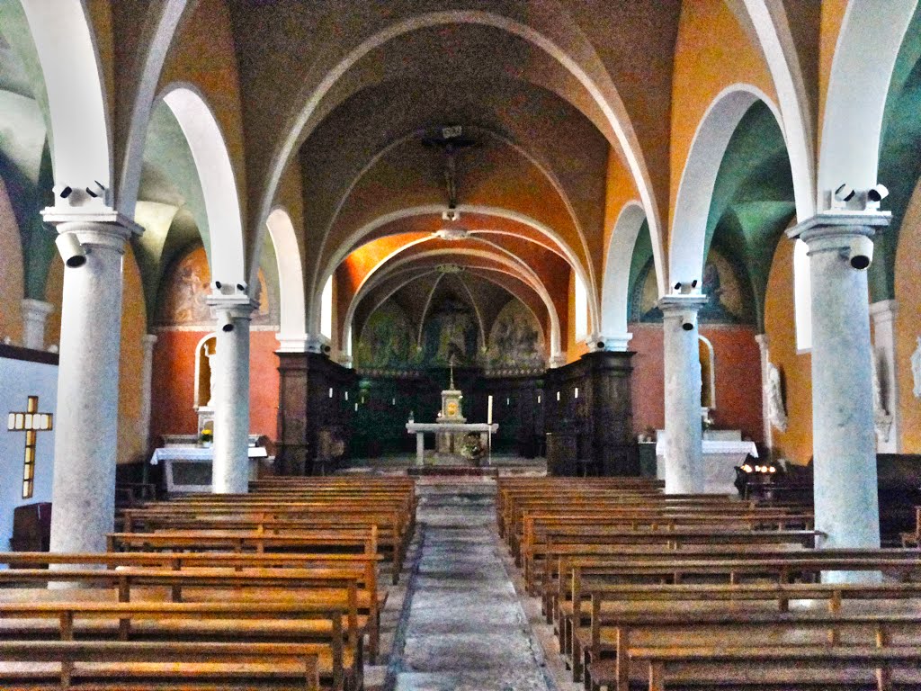 Pollionnay - la nef de l'Eglise by Matopée