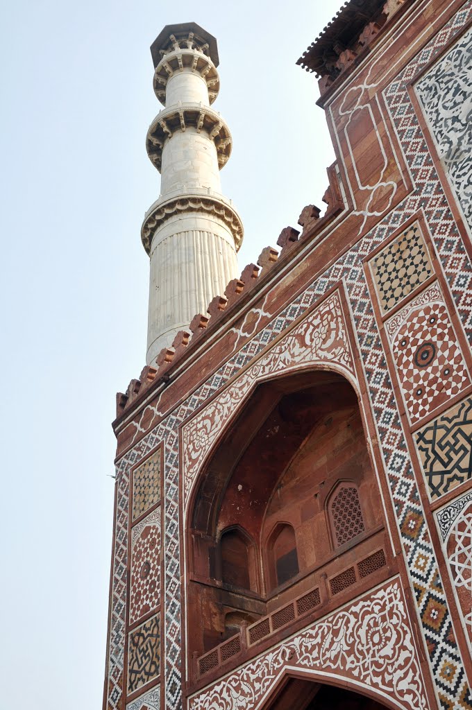 India, Sikandra, Akbar's Tomb, Southern Gate by stefanoabdou