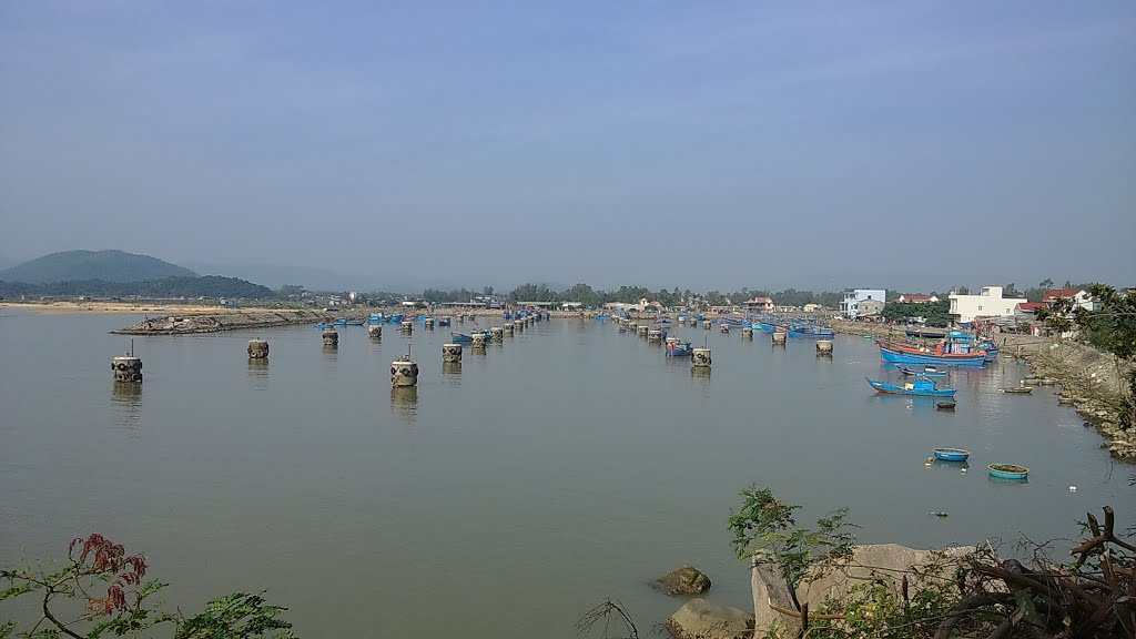 Hải Tân, Phổ Quang, Đức Phổ, Quảng Ngãi, Vietnam by Duc Thuan Tran