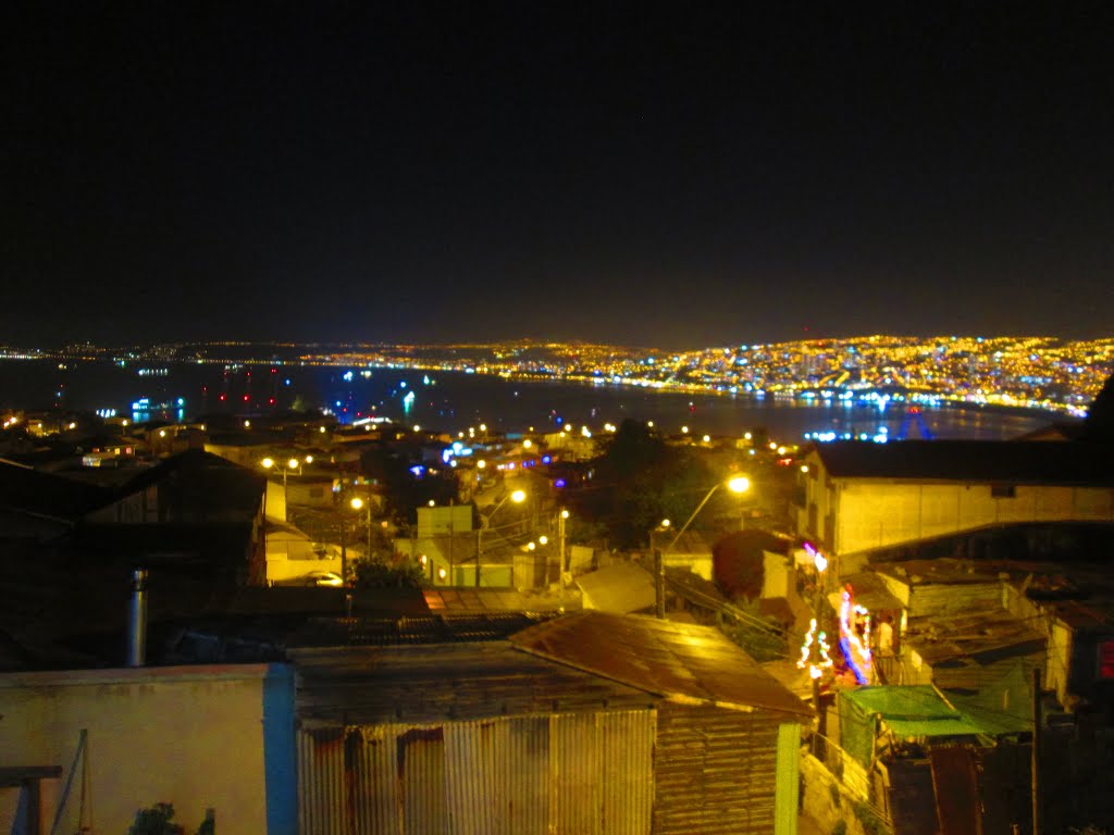 Vista nocturna de Valparaíso by Manuel Soto Alonso