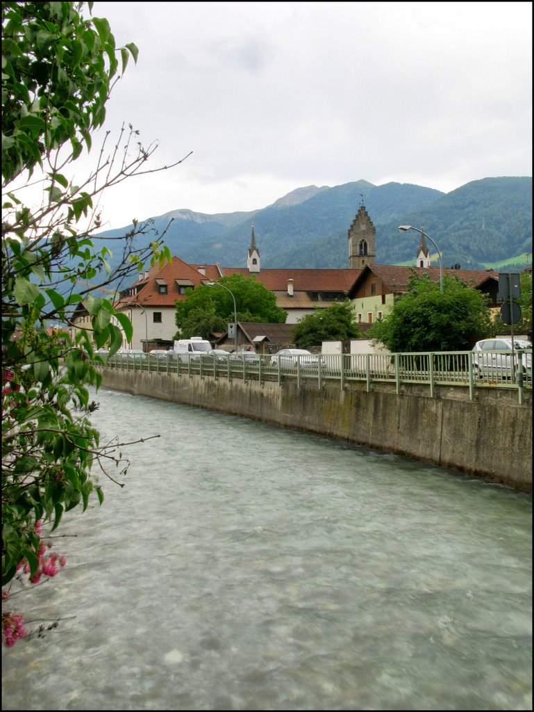 Vipiteno / Sterzing: Stadsgezicht by © Dennis Wubs