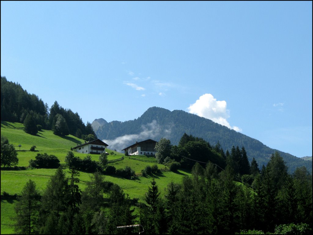 Gasteig: Berglandschap by © Dennis Wubs