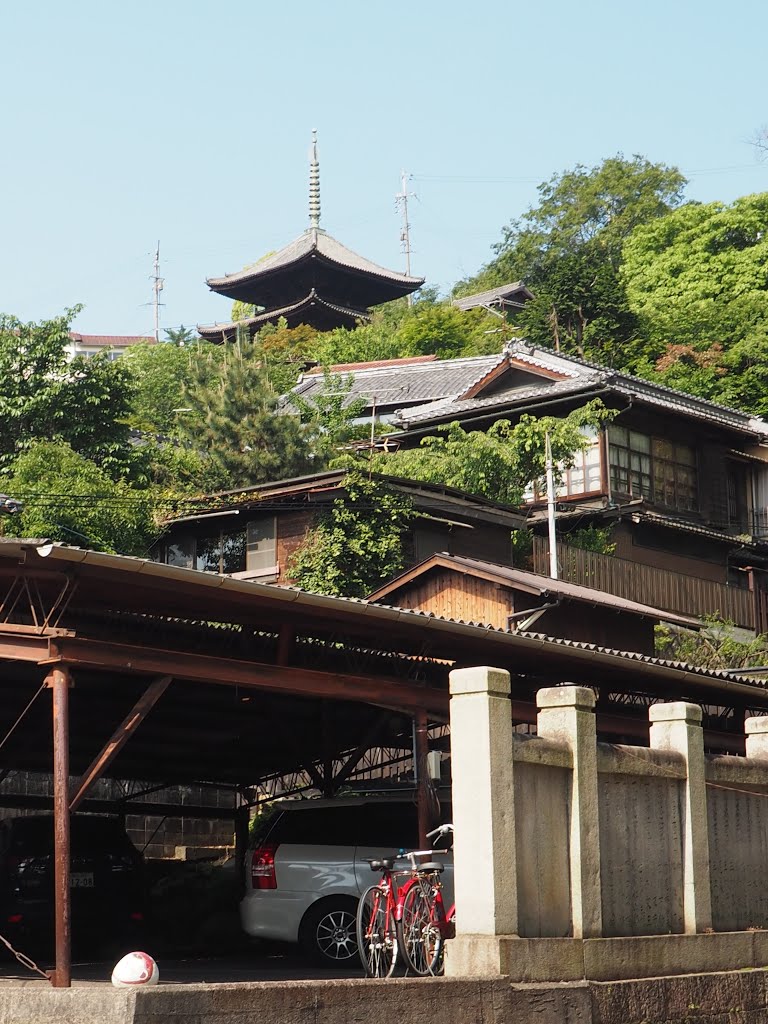 尾道　艮神社から天寧寺三重塔 by mthr 110