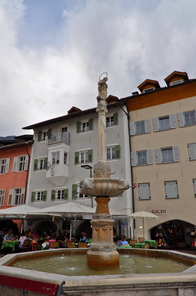 Marktplatz Kaltern by Herbij