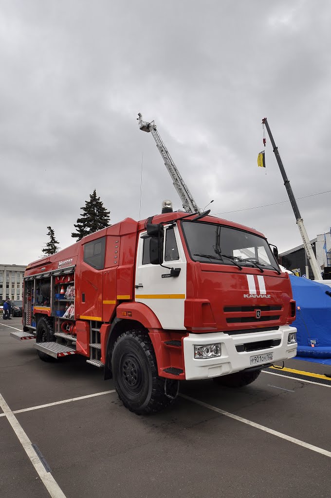 Fire bluster tank truck based on shassis KAMAZ-43502 at Integrated Safety and Security Exhibition 2016 by IPAAT