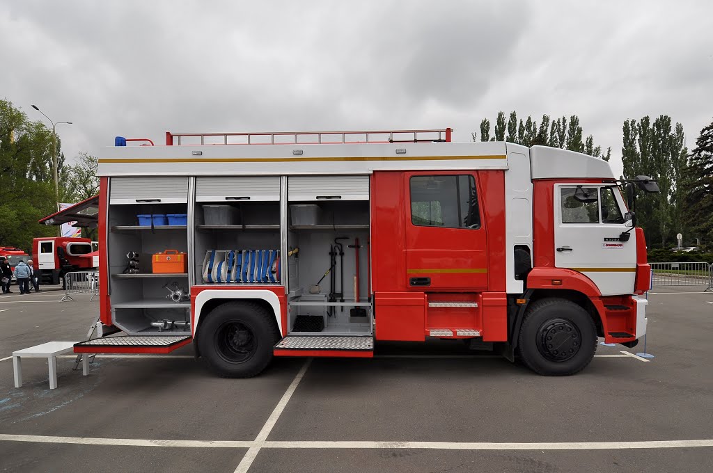 Fire bluster tank truck based on shassis KAMAZ-43253 at Integrated Safety and Security Exhibition 2016 by IPAAT