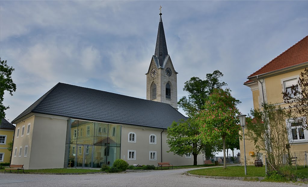 Kirche Neukematen by Normann Steidl