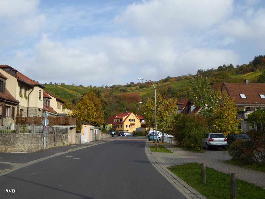 Randersacker - Ortsausgangsstraße Richtung Gerbrunn. by Heribert Duling