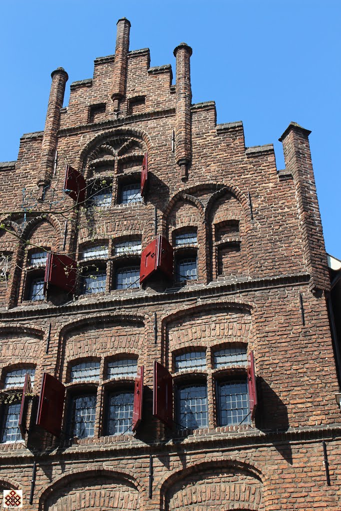 Venlo, Romerhuis detail by Freek Geldof