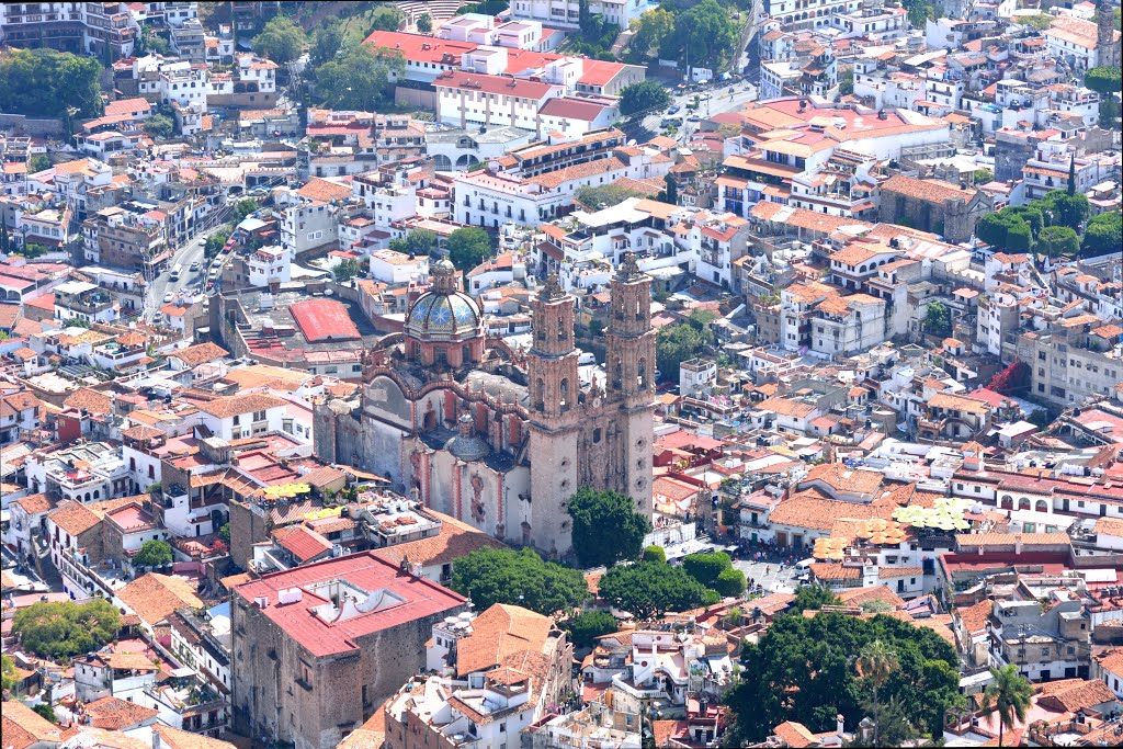 Santa Prisca, Taxco. México by Luis Ramirez Villase…