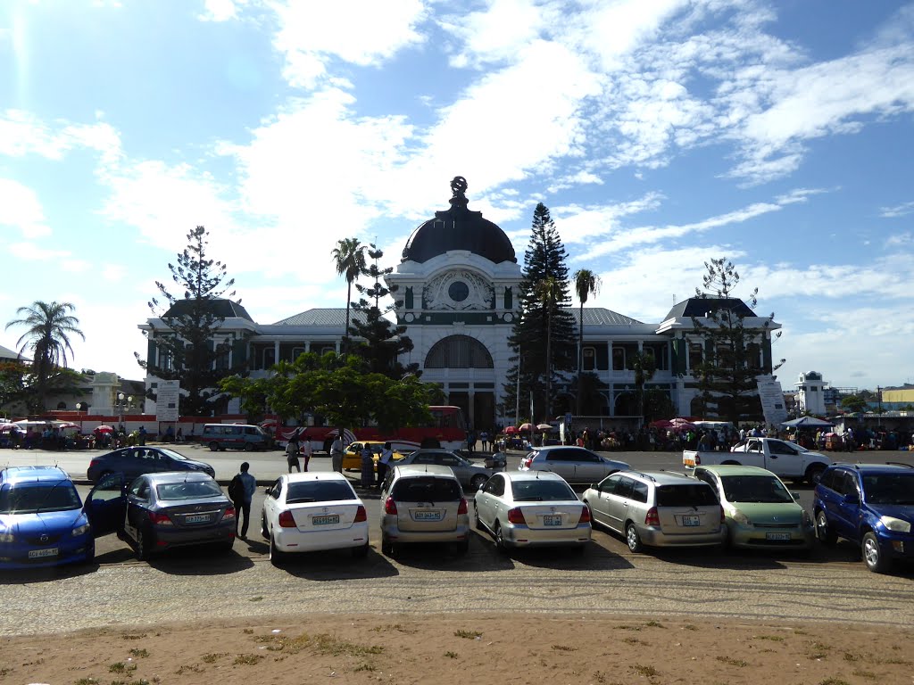 Railwaystation Maputo Mozambique by Hiroki Ogawa