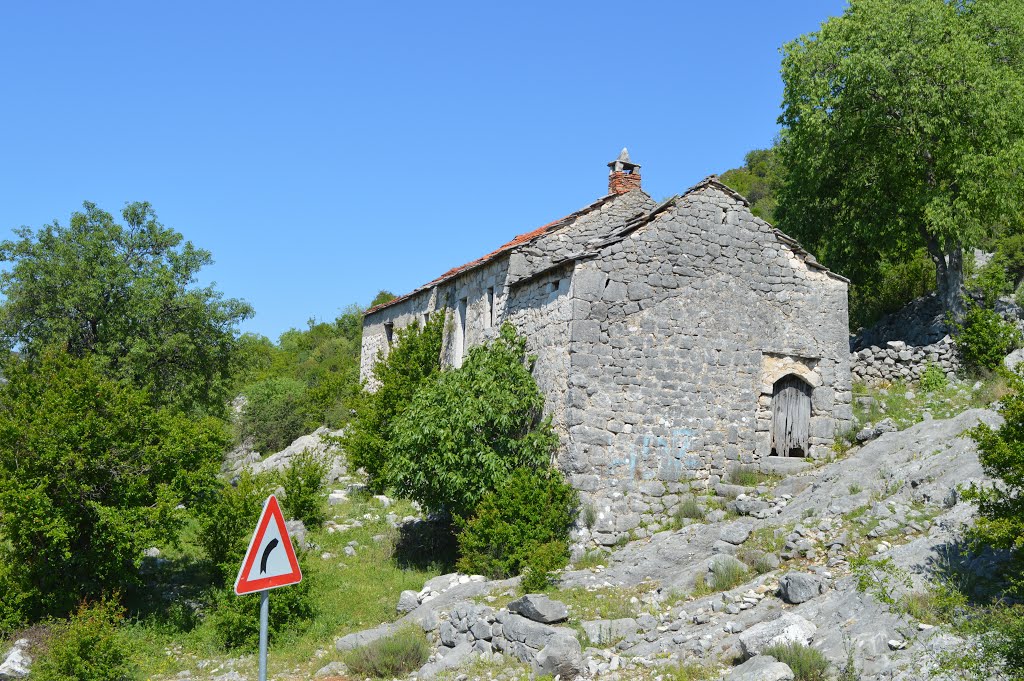 Old cottage at Gradac (Posušje, BiH) by Kostas Asimakopoulos