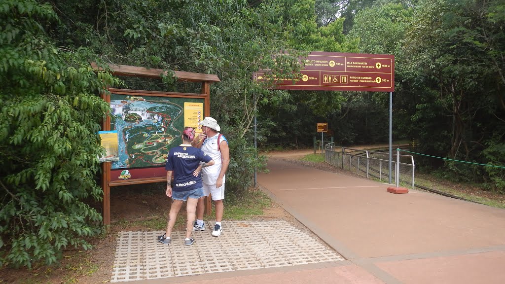 Parque Nacional de Iguazu by Ivan Boada