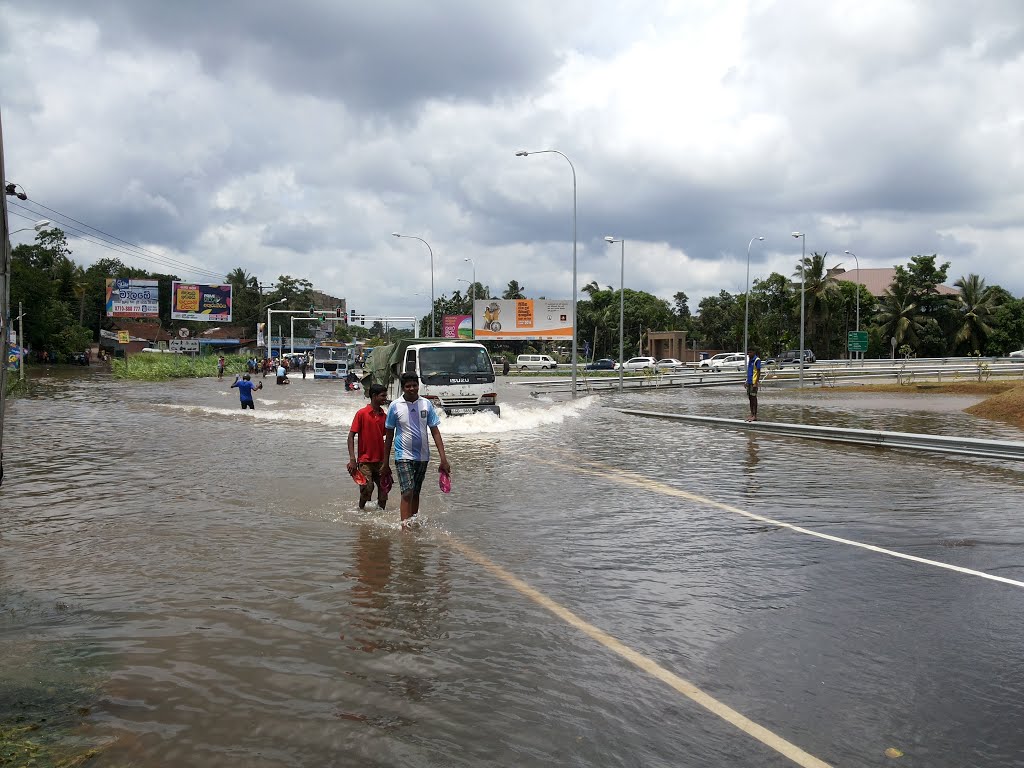 Athrugiriya high way entrance by aryaratne