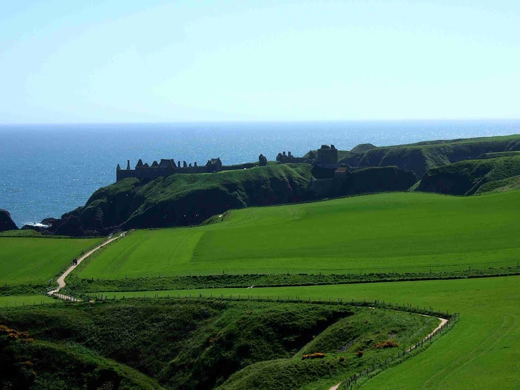 Aberdeenshire, UK by Hao Chen