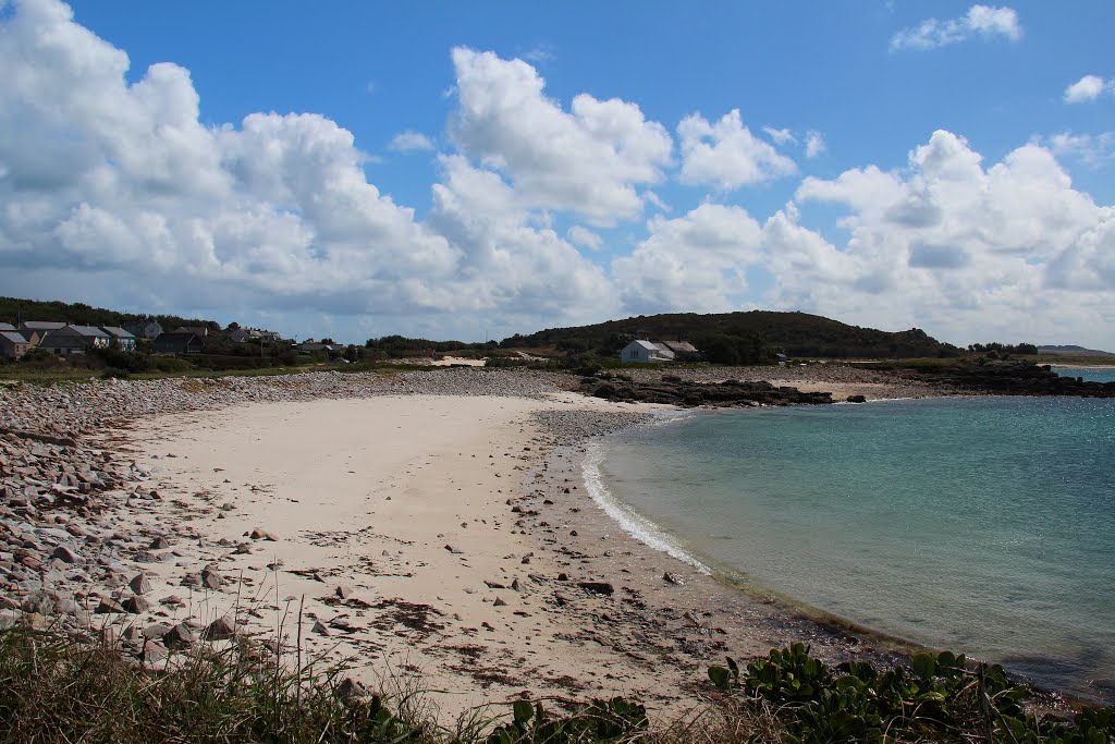 Stinking Porth. Bryher. Isles of Scilly. by freewheeliing