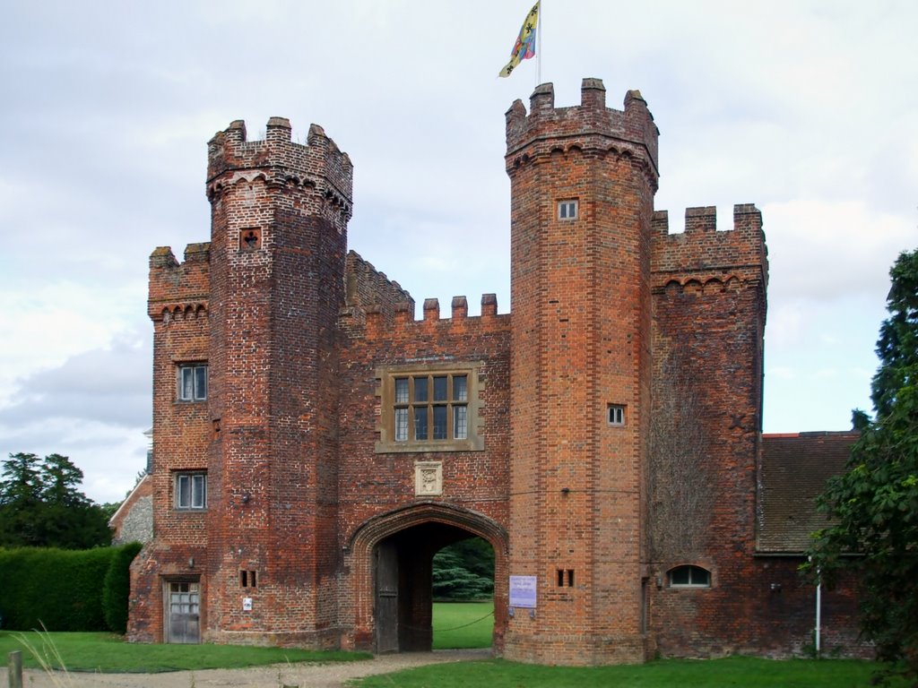 Lullingstone Castle gatehouse by Jerry Clarke