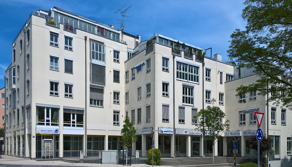 Geschäftshaus Bahnhofstraße Straubing by SR Radler