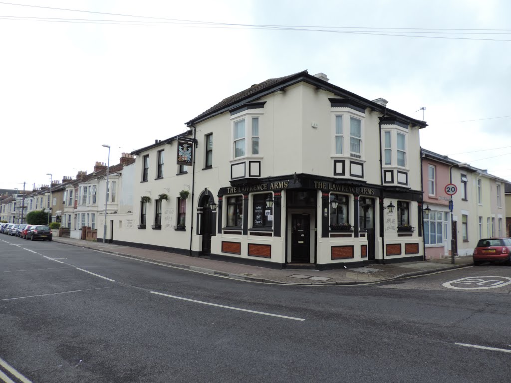 Lawrence Arms Pub, Lawrence Road by Professor Mungleton