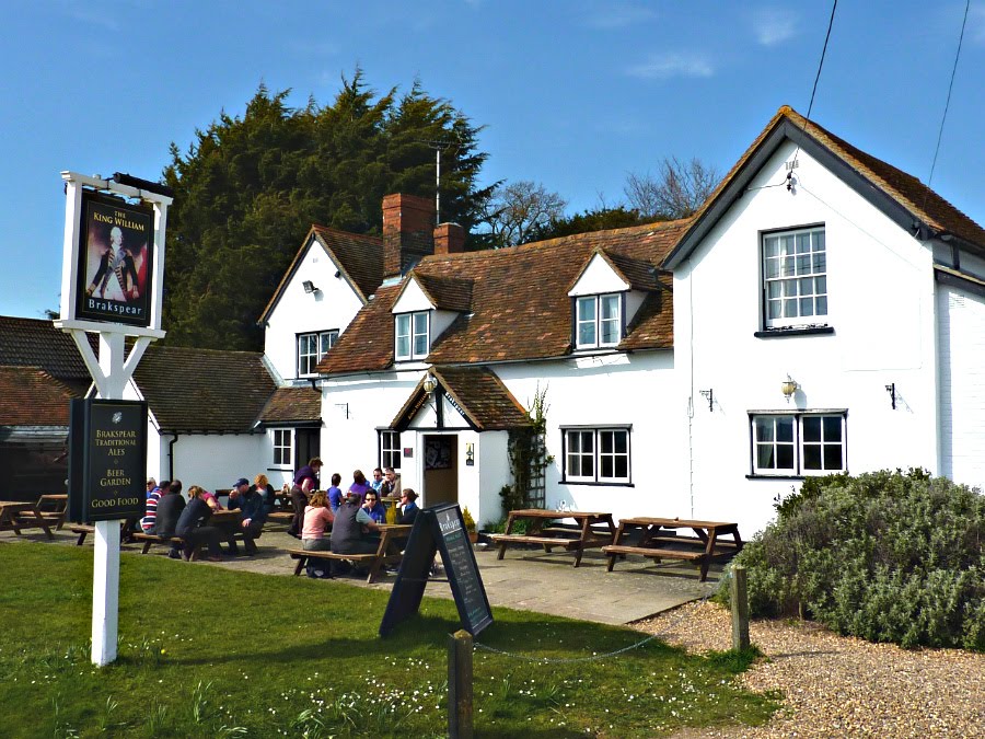 The King William Pub at Hailey by fencer_js@yahoo.com