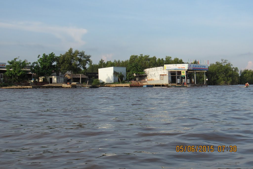 Tt. Năm Căn, Năm Căn, Cà Mau, Vietnam by Đăng Định