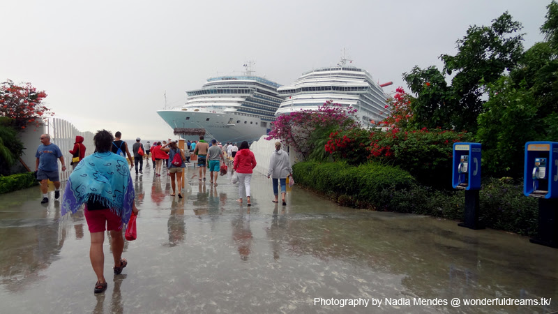 Grand Turk Cruise Center by PartilhadeViagens