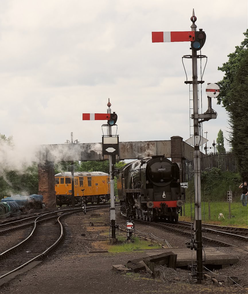 "Taw Valley"at Kidderminster station SVR . by simon tunstall