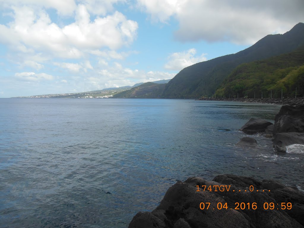 Vieux-Fort, Guadeloupe by 174TGV