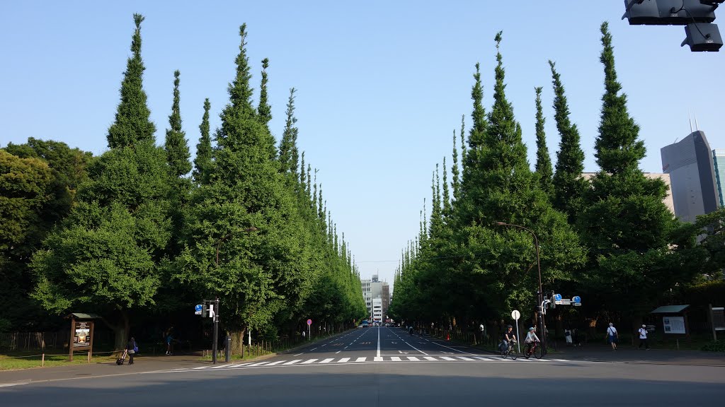 2 Kasumigaokamachi, Shinjuku-ku, Tōkyō-to 160-0013, Japan by ririmura